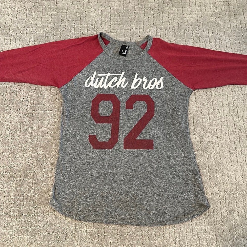 Dutch Bros Women’s baseball style tee shirt small grey maroon